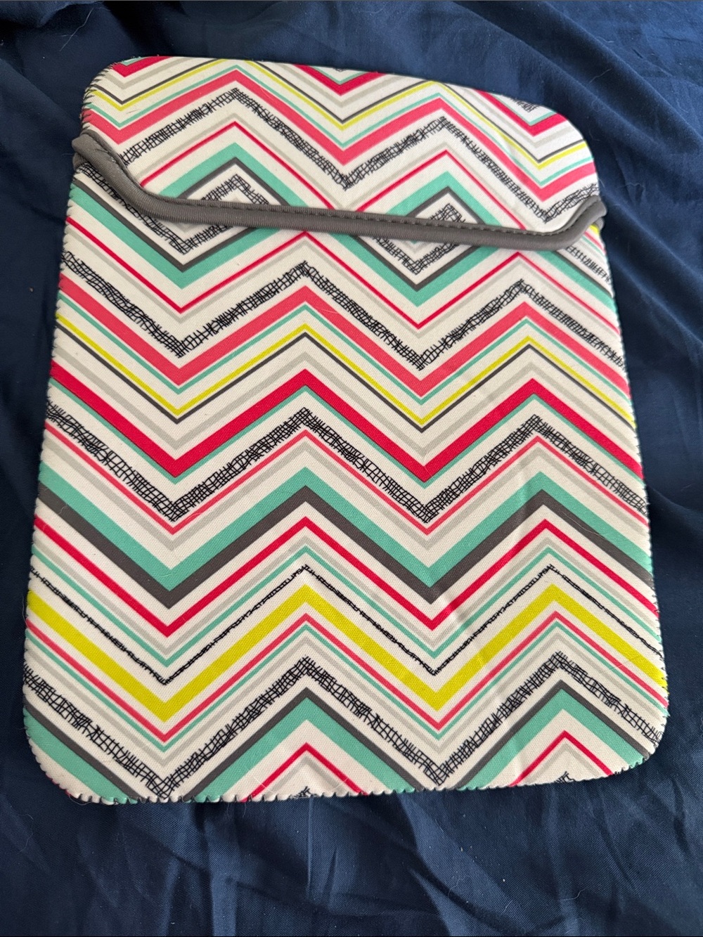 thirty-one Chevron Tablet Sleeve in White, Teal, Pink, Yellow, Gray